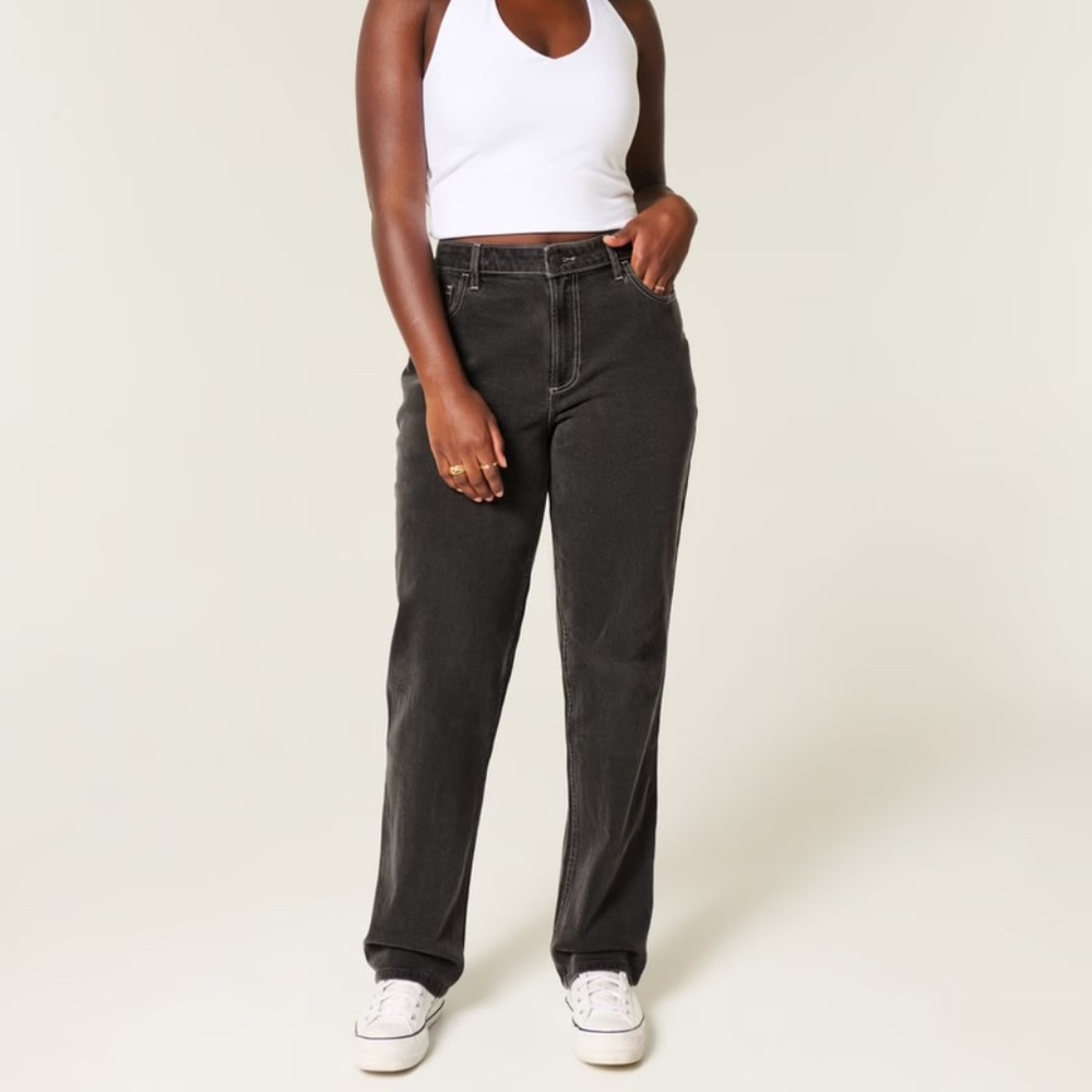 Curvy High-Rise Washed Black Straight Jeans NWT Hollister